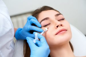 فیلر زیر چشم بهتر است یا مزوتراپی
