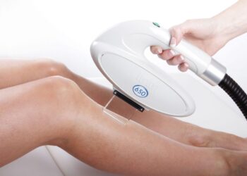 درمان سوختگی و قرمزی بعد از لیزر 🔥 | راهنمای کامل و علمی برای مراقبت